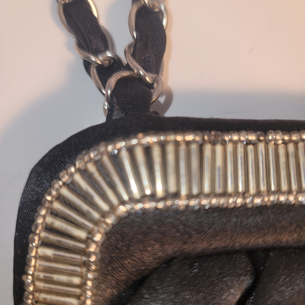 Vintage Style Black Evening Bag with a Beaded Frame and Metal Chain Strap - Picture 2 of 6